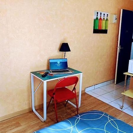 Studio 6 Avec Wifi Limoges Luaran gambar